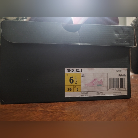 Adidas NMD R1 (youth) - Picture 2 of 4